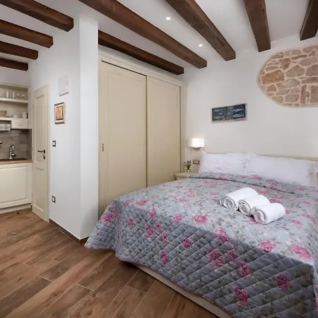 Daire Monterosso Center *